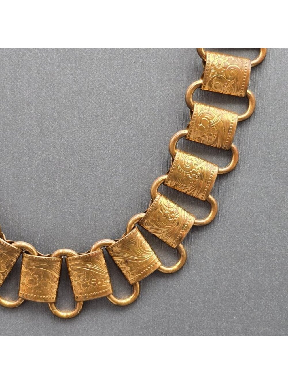 Antique Victorian Book Chain Necklace 24" Gold Tone 15.6mm Embossed Floral Panel - Picture 3 of 16